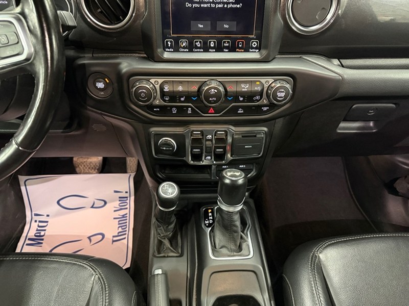 2022 Jeep Wrangler Unlimited Unlimited Sahara Altitude 4x4