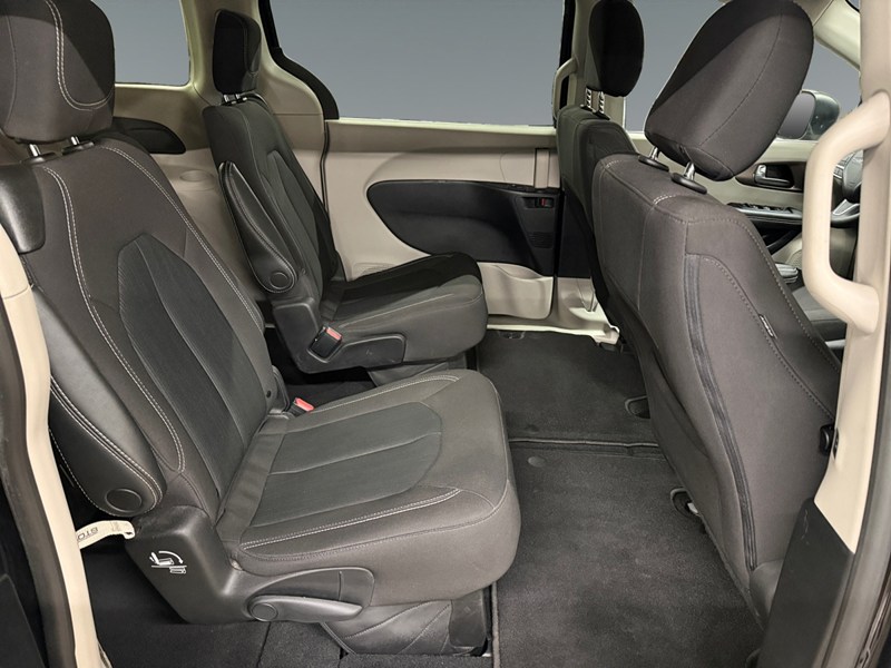 2023 Chrysler Grand Caravan SXT 2WD