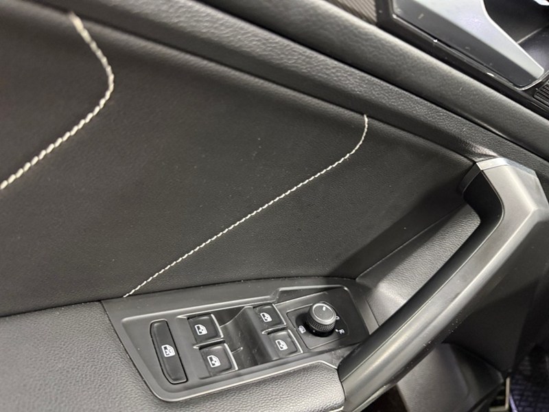 2023 Volkswagen Tiguan Comfortline R-Line Black Edition 4MOTION