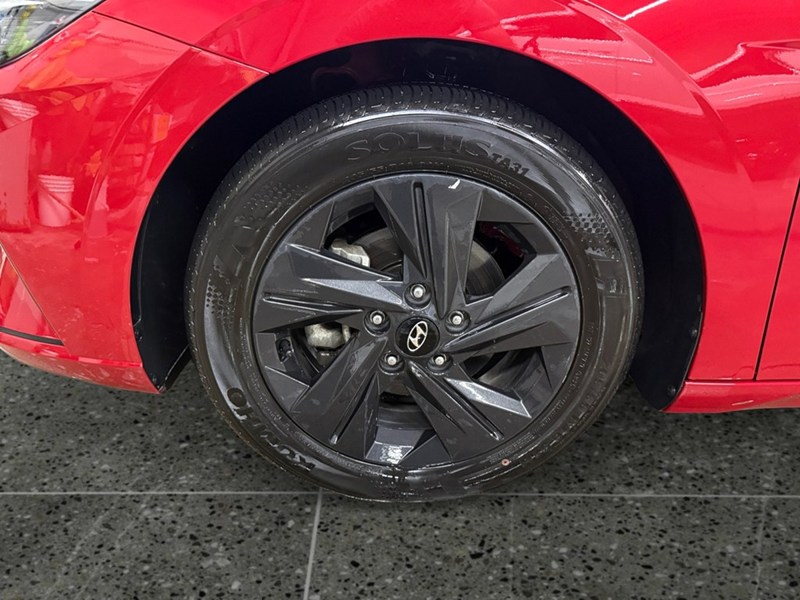 2022 Hyundai Elantra Preferred IVT
