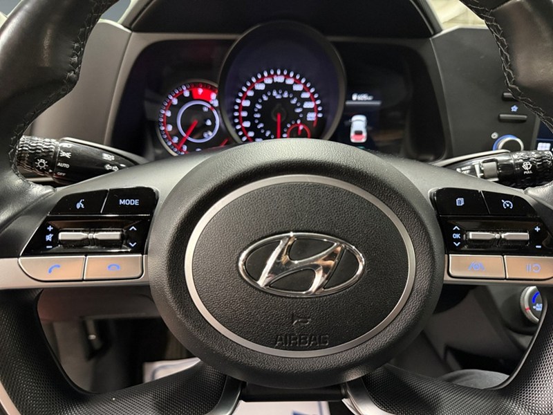 2022 Hyundai Elantra Preferred IVT