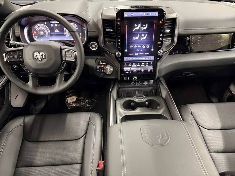 2026 RAM 1500 Sport 4x4 Crew Cab V8 HEMI 5'7" Box