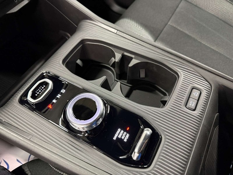 2026 Jeep Cherokee Laredo 4x4 Hybrid