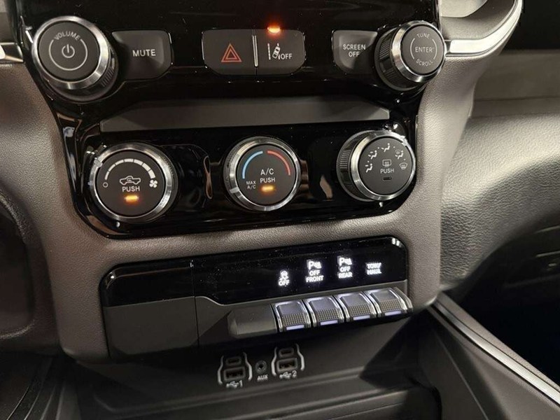 2026 RAM 1500 Black Express Edition 4x4 Quad Cab