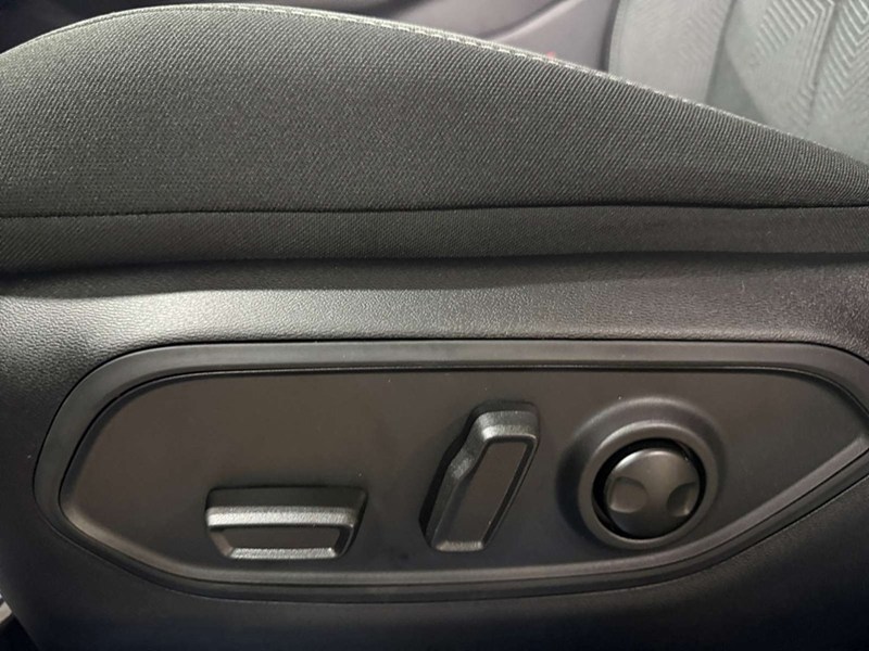 2026 Jeep Cherokee Laredo 4x4 Hybrid