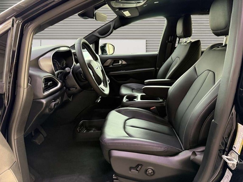 2026 Chrysler Grand Caravan SXT