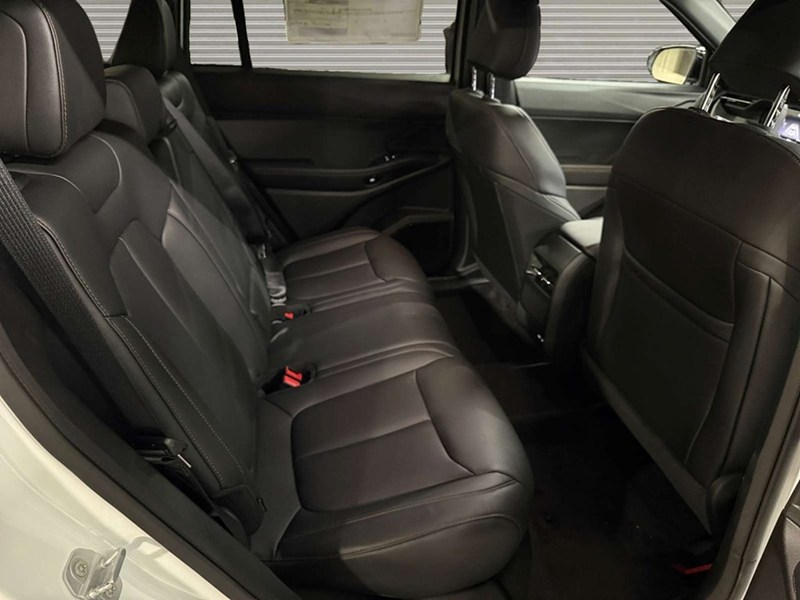 2026 Jeep Cherokee Limited 4x4 Hybrid