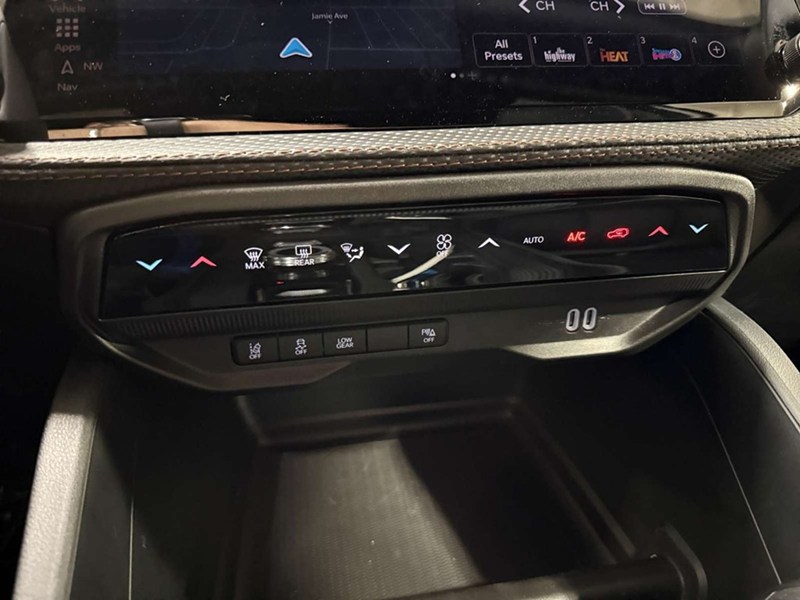2026 Jeep Cherokee Limited 4x4 Hybrid