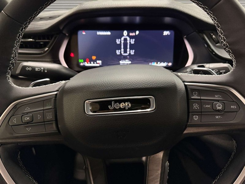 2026 Jeep Grand Cherokee L Altitude 4x4