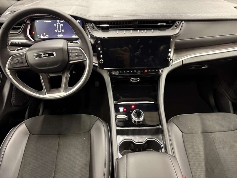 2026 Jeep Grand Cherokee L Altitude 4x4