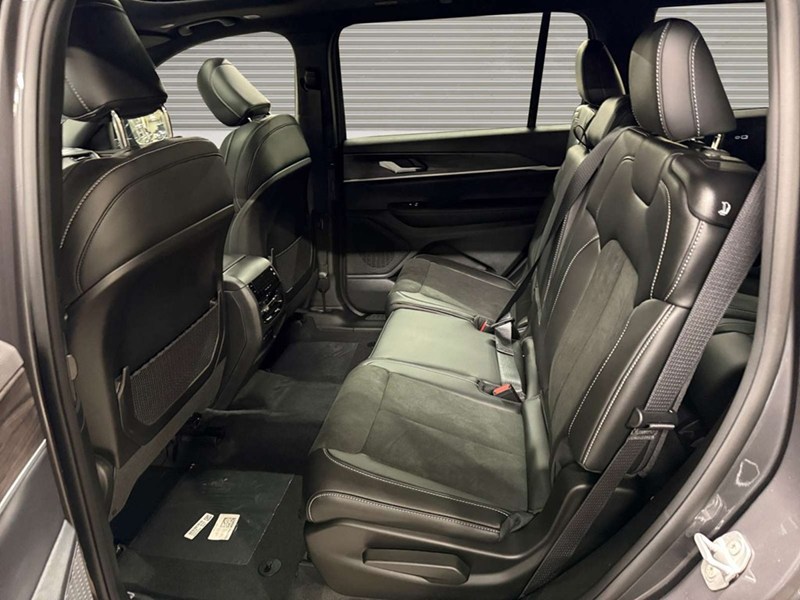 2026 Jeep Grand Cherokee L Altitude 4x4
