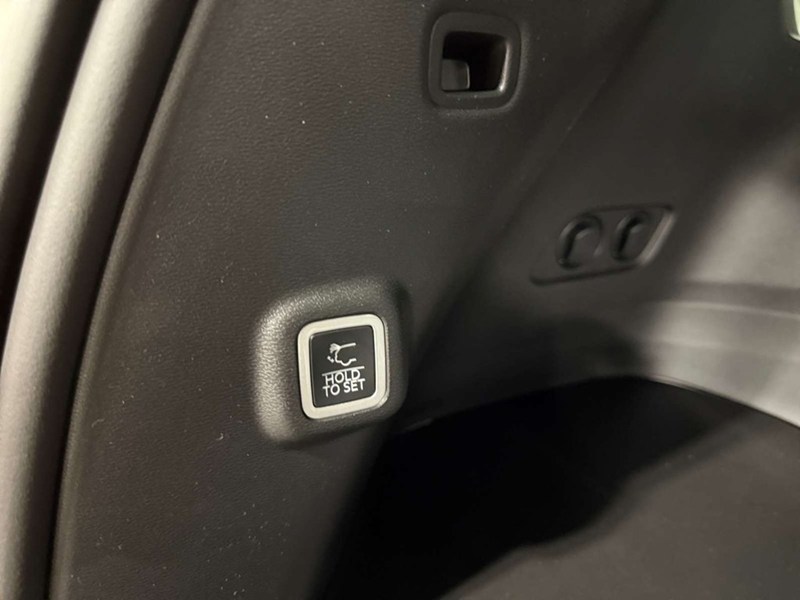 2026 Jeep Cherokee Limited 4x4 Hybrid