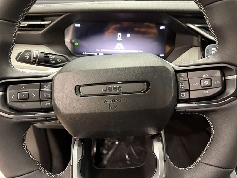 2026 Jeep Cherokee Limited 4x4 Hybrid