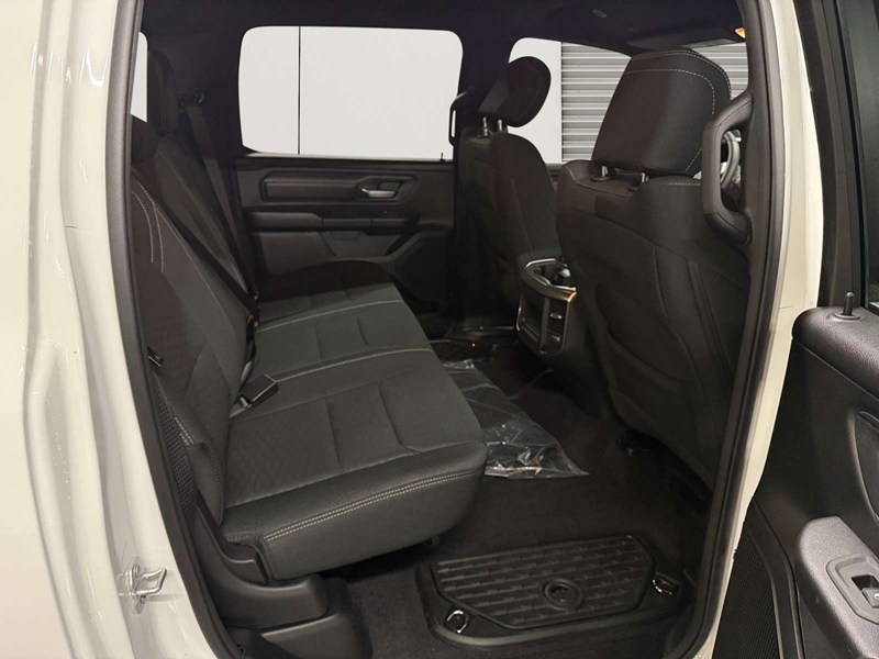 2026 RAM 1500 Black Express 4x4 Crew Cab 5'7" Box