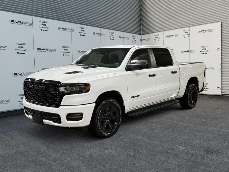 2026 RAM 1500 Black Express 4x4 Crew Cab 5'7" Box