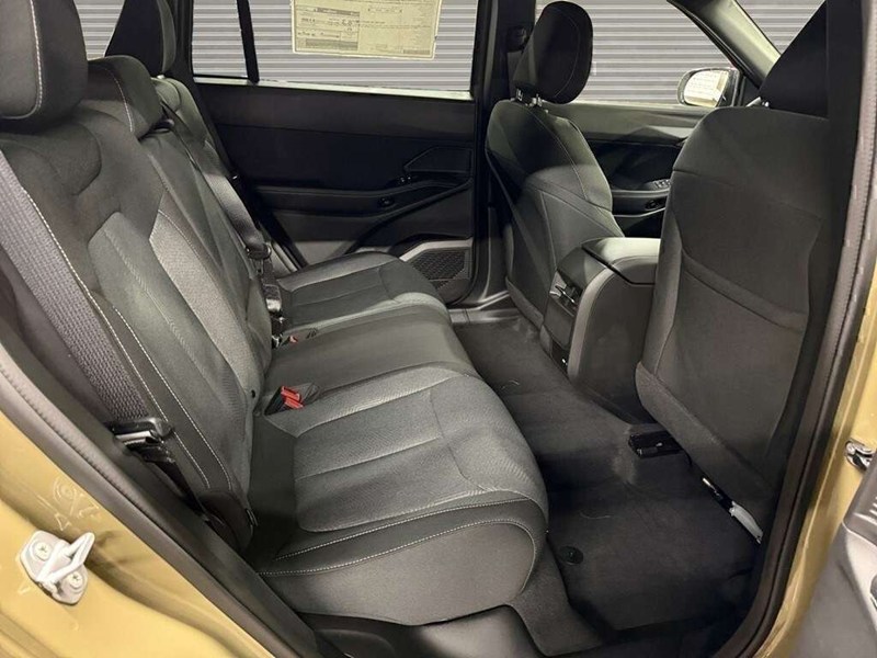 2026 Jeep Cherokee Laredo 4x4 Hybrid