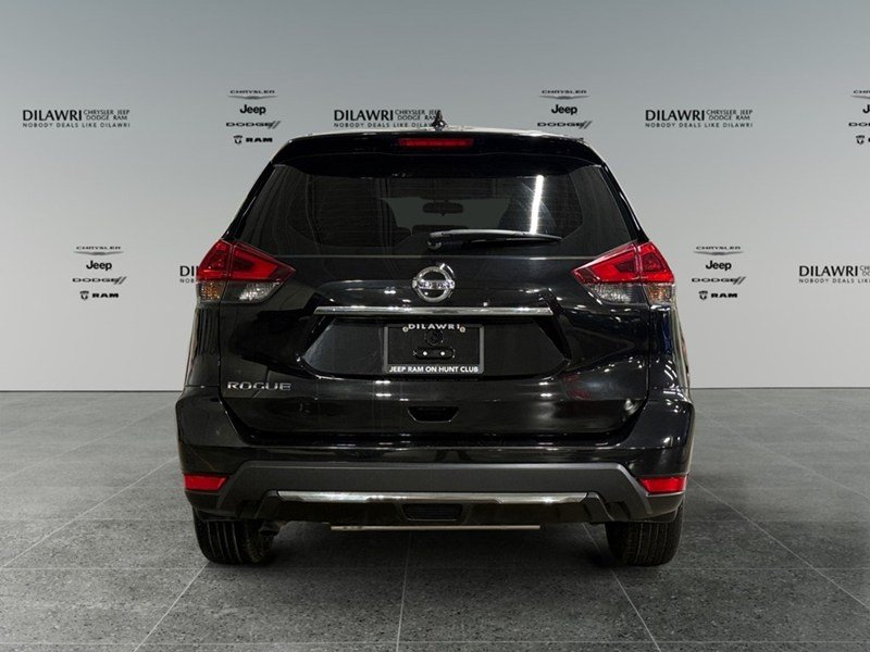 2018 Nissan Rogue S