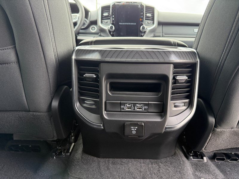 2025 RAM 1500 Big Horn 4x4 Crew Cab 5'7" Box