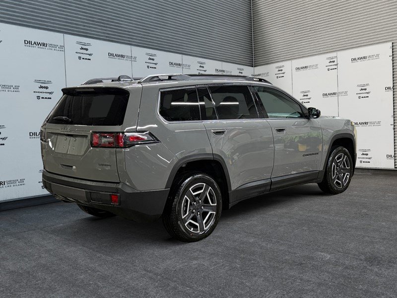 2026 Jeep Cherokee Laredo 4x4