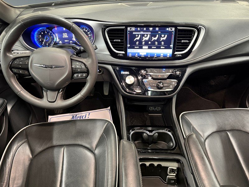 2025 Chrysler Pacifica Limited FWD
