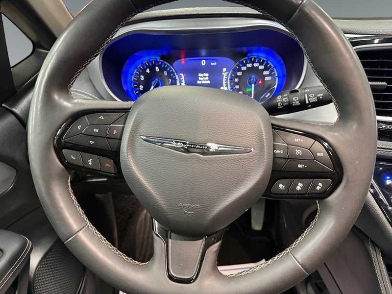 2025 Chrysler Pacifica Limited FWD