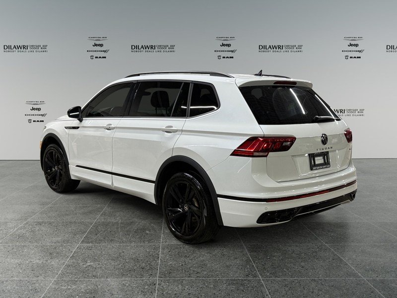 2023 Volkswagen Tiguan Comfortline R-Line Black Edition 4MOTION