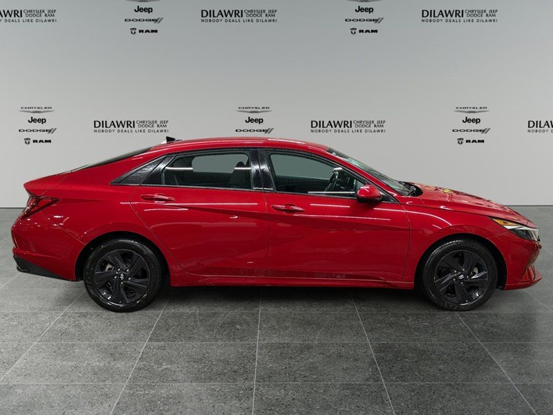 2022 Hyundai Elantra Preferred IVT