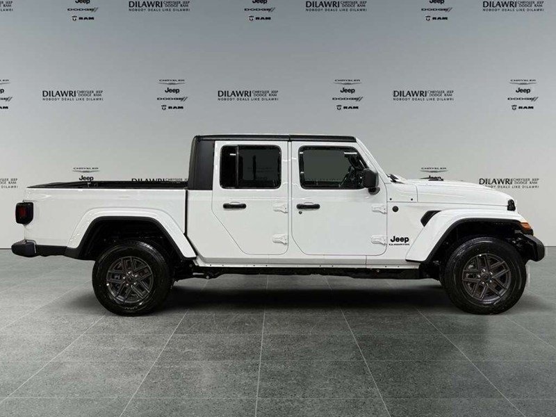 2026 Jeep Gladiator Sport S 4x4 V6
