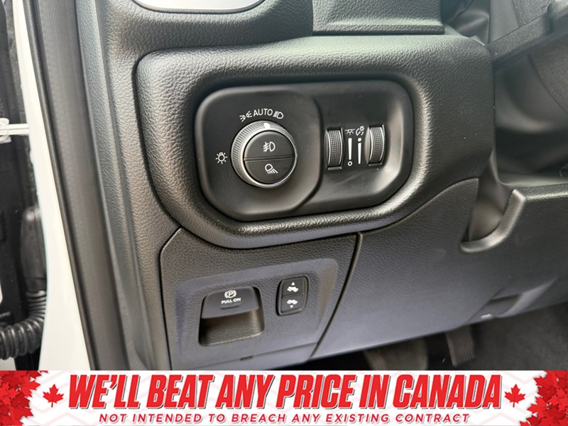 2025 RAM 1500 Big Horn 4x4 Crew Cab 5'7" Box