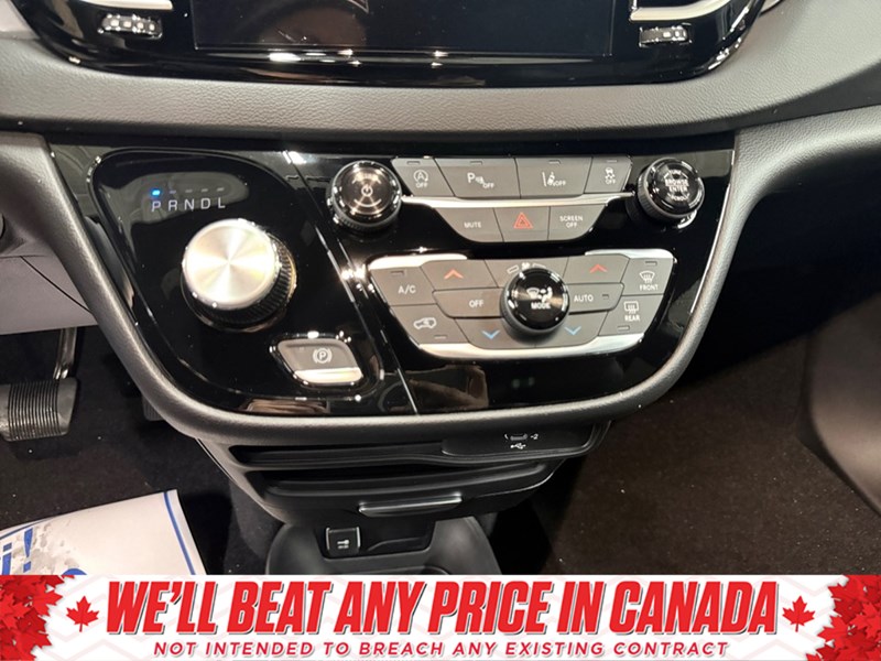 2026 Chrysler Grand Caravan SXT 2WD