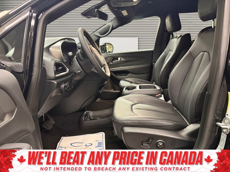 2026 Chrysler Grand Caravan SXT 2WD