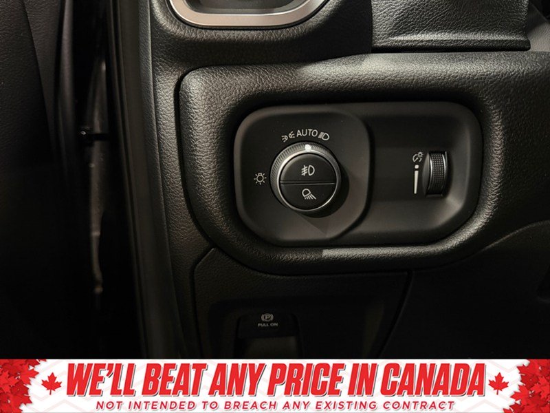 2026 RAM 1500 Black Express Edition 4x4 Quad Cab