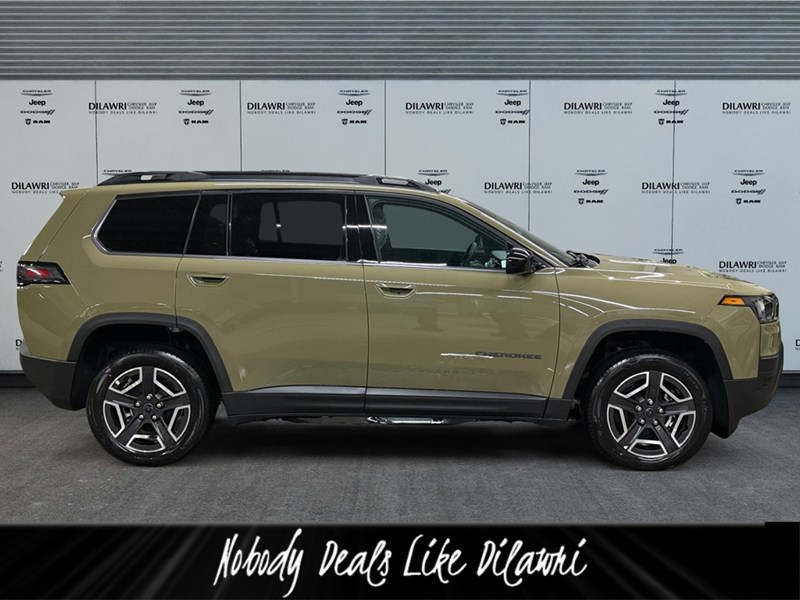 2026 Jeep Cherokee Laredo 4x4 Hybrid
