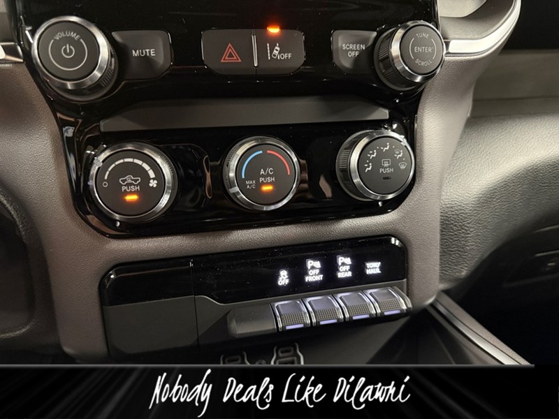 2026 RAM 1500 Black Express Edition 4x4 Quad Cab