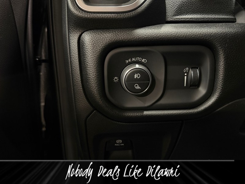 2026 RAM 1500 Black Express Edition 4x4 Quad Cab