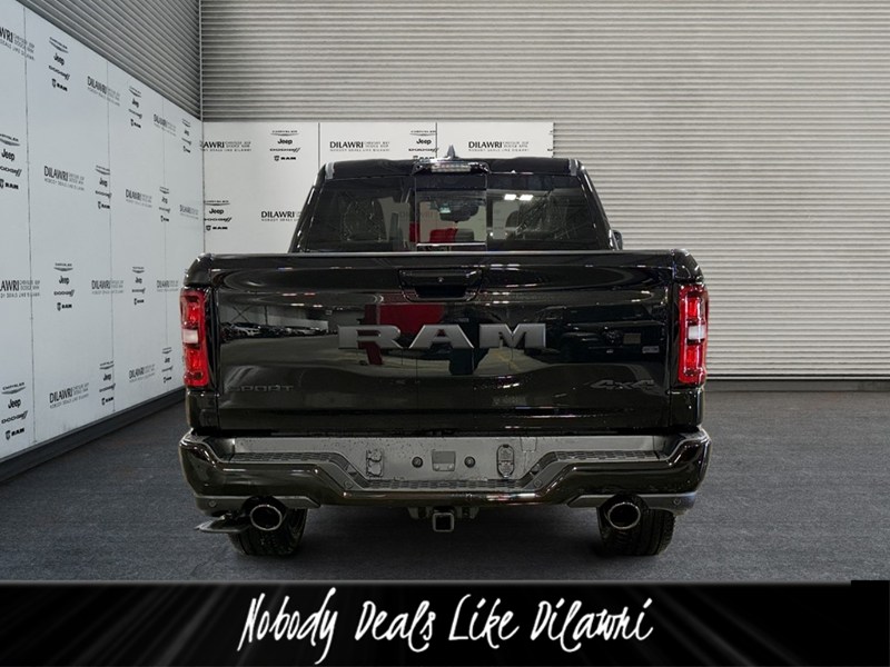 2026 RAM 1500 Sport 4x4 Crew Cab V8 HEMI 5'7" Box