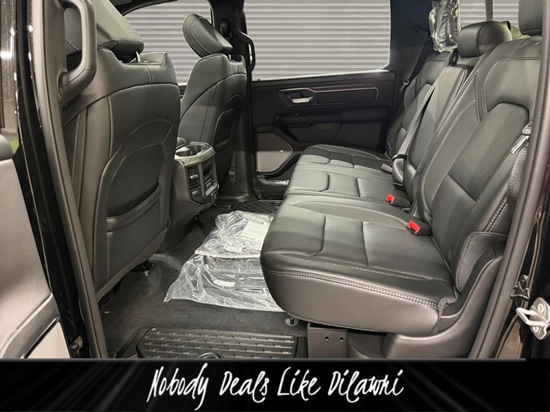 2026 RAM 1500 Sport 4x4 Crew Cab V8 HEMI 5'7" Box