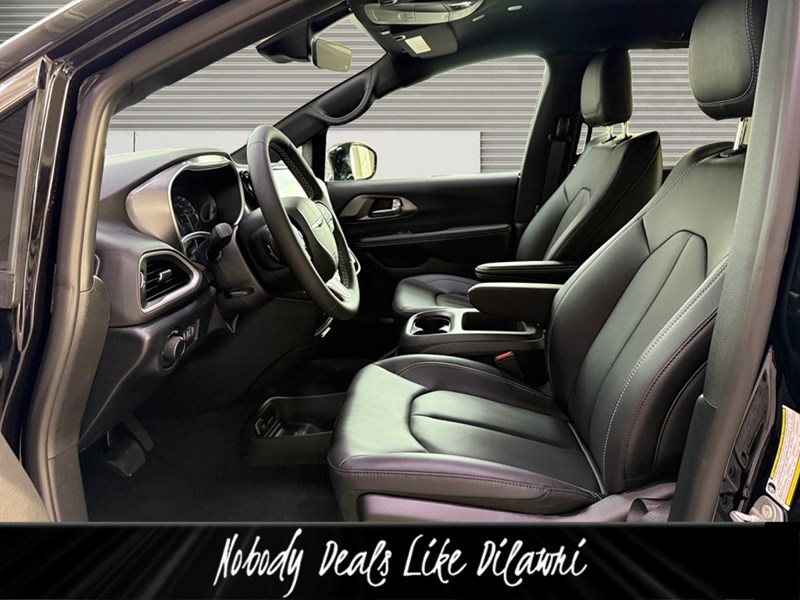 2026 Chrysler Grand Caravan SXT