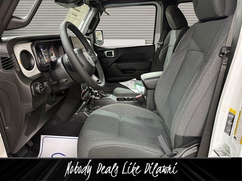 2026 Jeep Gladiator Sport S 4x4 V6