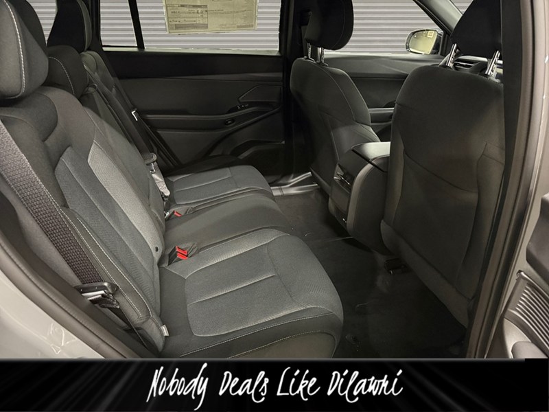 2026 Jeep Cherokee Laredo 4x4 Hybrid