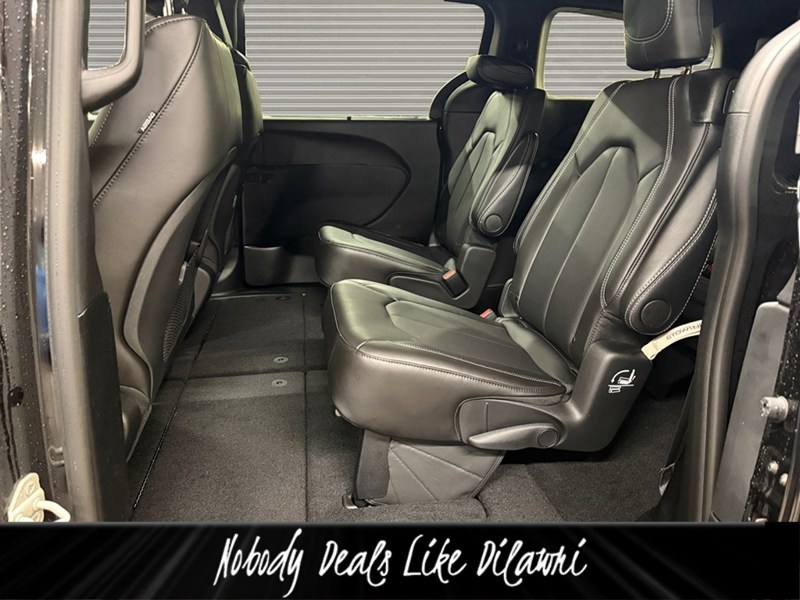 2026 Chrysler Grand Caravan SXT