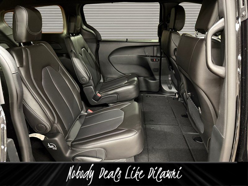 2027 Chrysler Grand Caravan SXT