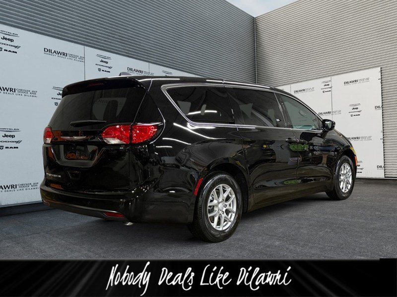 2027 Chrysler Grand Caravan SXT