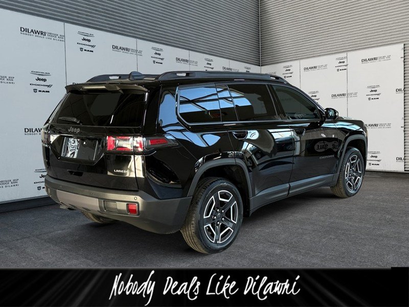 2026 Jeep Cherokee Laredo 4x4 Hybrid