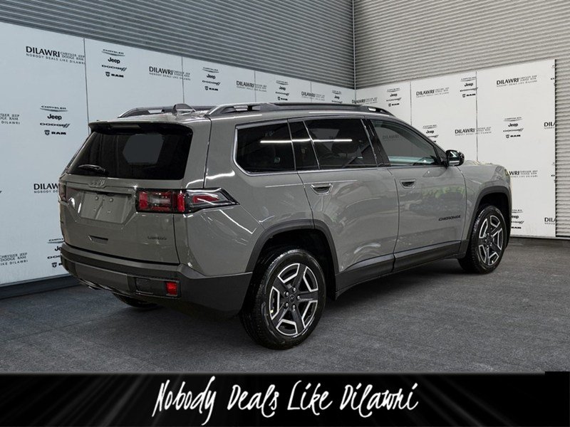 2026 Jeep Cherokee Laredo 4x4 Hybrid