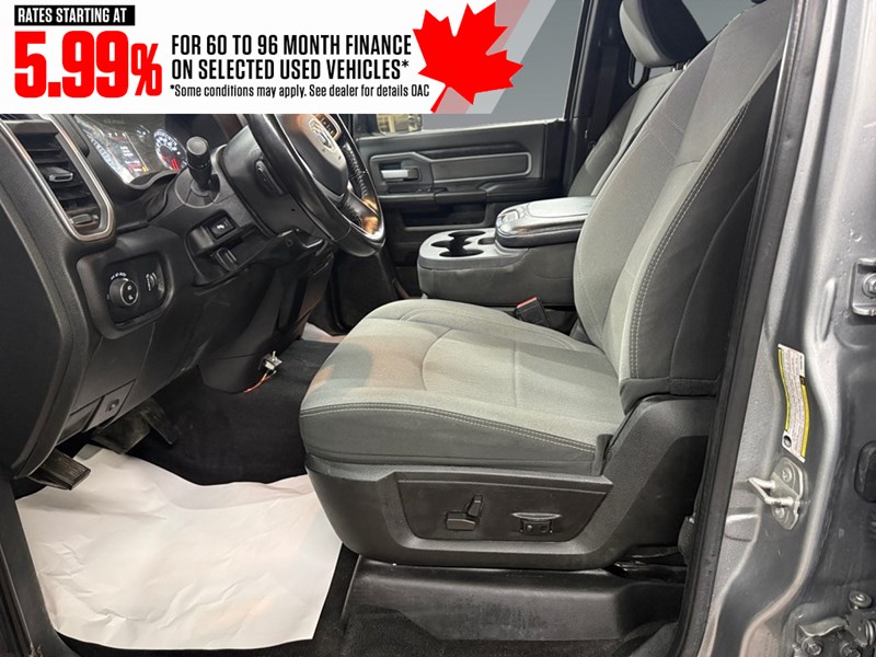 2022 RAM 2500 Big Horn 4x4 Crew Cab 6'4" Box