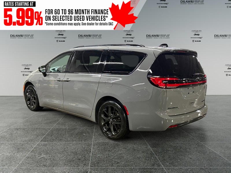 2025 Chrysler Pacifica Limited FWD