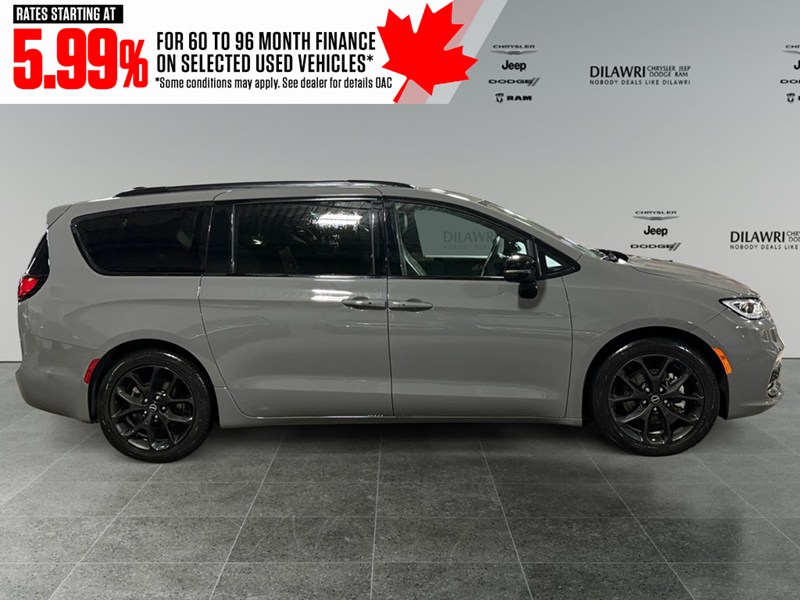 2025 Chrysler Pacifica Limited FWD