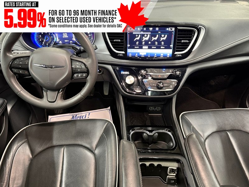 2025 Chrysler Pacifica Limited FWD