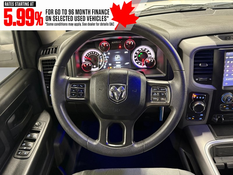 2022 RAM 1500 Classic Express 4x4 Crew Cab 5'7" Box